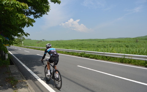 元五輪選手のサポートで世界遺産の富士山を1周するというフィットネス 画像