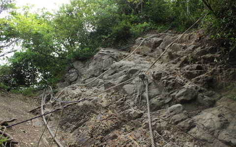 【小さな山旅】ロープをギュッとね！…千葉県・伊予ヶ岳（2） 画像