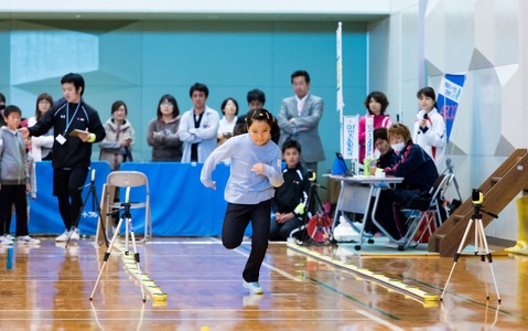 活躍できるスポーツをアドバイスする子ども向け「スポーツ能力測定会」開催 画像