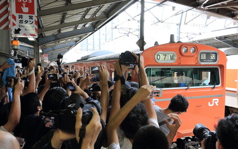大阪まわり続けて半世紀…大阪環状線の103系が引退 画像