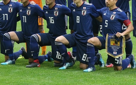 サッカー日本代表選手の着用スパイクまとめ 画像