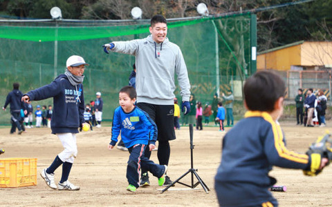 “スーパーバイザー”筒香嘉智が少年野球改革…体験会で未経験児に”楽しさ”伝える 画像