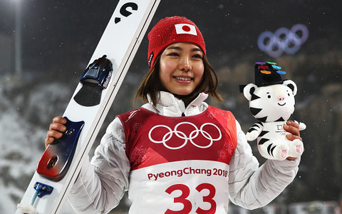 【平昌オリンピック】競技後のセレモニーでメダルが渡されないのはなぜ？ 画像