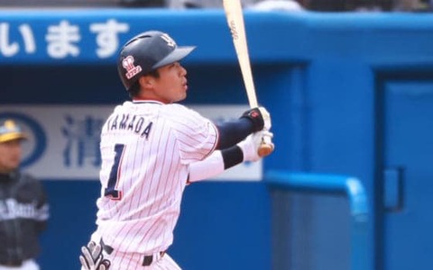 ヤクルト・山田哲人が2盗塁でリーグトップの7盗塁「初球からいこうと決めていた」 画像