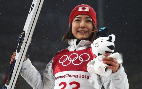 【平昌五輪】高梨沙羅が飛行したスキー場、実はサッカーのスタジアムって知ってた？ 画像