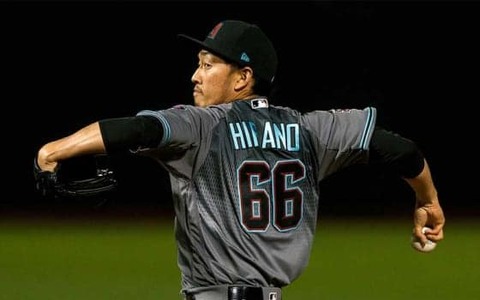 平野佳寿が13試合連続無失点…満塁招くもポージー中飛でピンチ脱出 画像