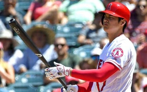 大谷翔平、一塁強襲安打で2戦ぶり安打も変則左腕に3球三振…チームは3-1で勝利 画像