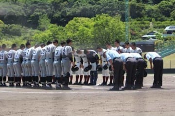 大阪桐蔭・西谷監督、“スーパー1年生”仲三河の快投にニンマリ「頼もしい」 画像