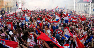 W杯準優勝で国民的英雄に！クロアチア代表が帰国、なんと30万人が出迎える！ 画像