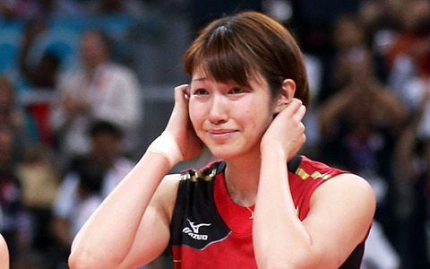 どうした！？狩野舞子、DAZNオフィスで再び奇行披露 画像