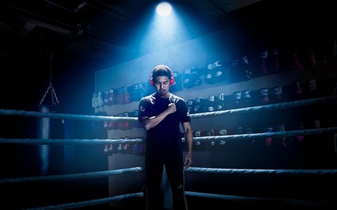 「目覚ませ さもなければ恥だな」で井岡の脳波最高潮！AK-69でアスリートが“覚醒する”瞬間を測定 画像