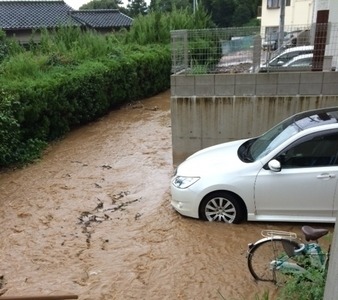 広島県、冠水による救援依頼が20日21時時点で136件に。JAF 画像