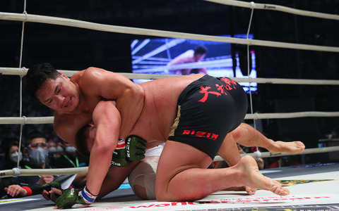 【格闘技】「RIZIN.28」シビサイ頌真、終始ペースを乱さず万全の一本勝ち　スダリオ剛は悔しい初黒星 画像