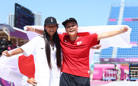 【東京五輪/スケートボード】19歳・四十住さくらが金、12歳・開心那が銀「初代で優勝できてうれしい」 画像