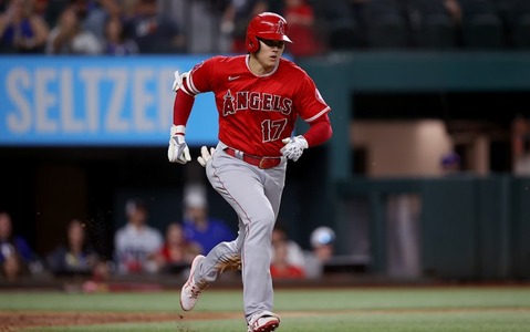 【MLB】大谷翔平、左翼に大飛球も46号弾とはならず……　ライバルのゲレーロJr.は47号2ラン 画像