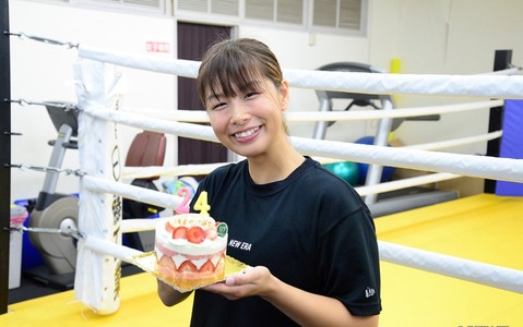 【格闘技／RIZIN.31】浅倉カンナが公開練習、7カ月ぶりの再起戦に「負けが無駄にならないように、悔しさ爆発させる」 画像