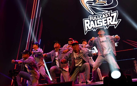 【ダンス】FULLCAST RAISERZが魅せたクランプの真髄　“団結して戦う力”の美しさで新年初優勝 画像