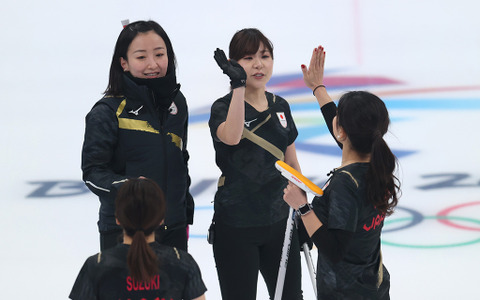 【北京五輪／カーリング】五輪を照らしたロコ・ソラーレの笑顔「日本と一緒に戦うのは楽しい」海外勢も賛辞贈る 画像