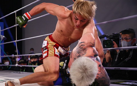 【格闘技／RIZIN LANDMARK vol.2】平本蓮、涙のMMA2連敗も「負けてない」　“二刀流”鈴木千裕が判定勝ち 画像