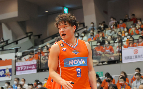 【Bリーグ】広島ドラゴンフライズ移籍の辻直人が川崎ブレイブサンダース戦で痛感した古巣・旧友たちの「壁」 画像