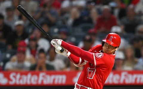 【MLB】大谷翔平、8試合ぶり今季14号に本拠地ファン熱狂　打球速度179キロの弾丸ライナー弾 画像