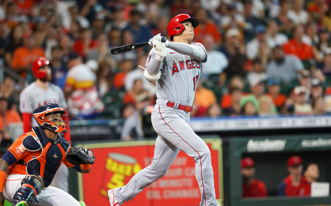 【MLB】大谷翔平、今季18号は敵地スタンド2階席に着弾　実況「日本の近くまで飛んだ」 画像