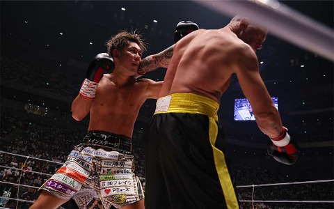 【超RIZIN】皇治、体重差を跳ね返しメイウェザーのボディーガード撃破 「まぁ当然の結果です」 画像