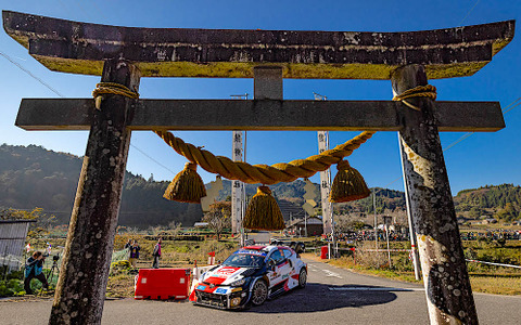 【WRC】ラリージャパン・デイ3 首位はティエリー・ヌービル トヨタ勢の逆襲を待つ最終日へ 画像