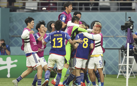 【カタールW杯】日本代表、堂安律、田中碧のゴールで後半逆転　スペイン撃破でGS突破なるか 画像