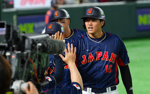 【WBC】え？ 大谷翔平が牧秀悟へ特別に“デスターシャ” 披露　初回3ラン後にパフォーマンス 画像