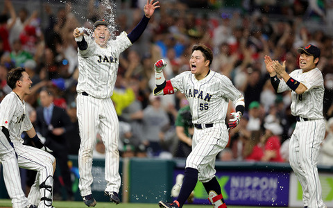 【WBC】起死回生逆転サヨナラ打の村上宗隆、明日に向け「このチームでの最後、最高の決勝戦にしたい」 画像