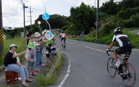 【ツール・ド・東北14】ほんとうに「応援してたら応援されてた。」…ライダーたちを和ませる沿道の声 画像