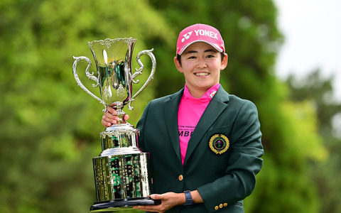 【女子ゴルフ】岩井明愛が逆転で初優勝、双子Vはツアー史上初　KKT杯バンテリンレディス最終日 画像