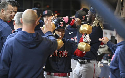 【MLB】6試合連続、24打数12安打の吉田正尚がチーム浮上のカギ 「起爆剤になれば下位はない」と米メディアも期待 画像