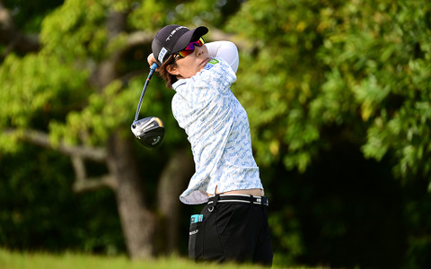 【女子ゴルフ】穴井詩が単独首位に浮上、今季2勝目に王手　パナソニックオープンレディース2日目 画像