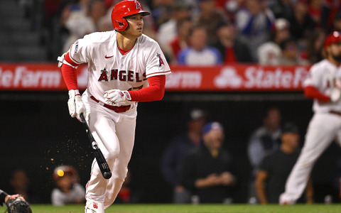 【MLB】大谷翔平、177キロ大飛球はフェンス直撃同点タイムリー二塁打で打率は.303　2打席連続打に「ロケットだ」と実況も興奮 画像