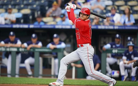【MLB】大谷翔平、痛烈二塁打で13試合連続安打 エ軍連勝けん引で貯金「8」首位に3.5差 画像