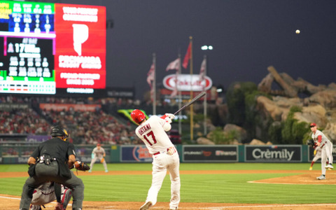 【MLB】大谷翔平、150メートル超特大30号でア・リーグ最多記録のベーブ・ルース、ロジャー・マリスら伝説に並ぶ 画像
