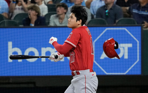 【MLB】またも“窮地を救った”特大アーチ、大谷翔平42号先制弾が決勝点に　エ軍完封リレーで連敗ストップ 画像