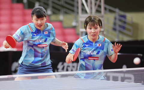 【卓球 アジア選手権】平野美宇・張本美和ペアが圧巻3－0勝利　“はりひな”は中国勢の前に準々決勝で散る 画像