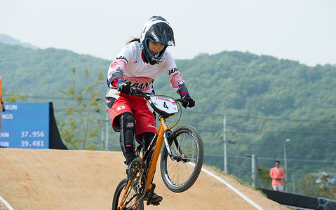 飯端美樹はアジア競技大会の女子BMXで7位 画像