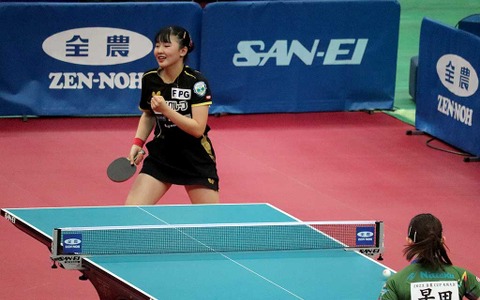 15歳・張本美和、“エース”早田ひなに9度目の正直　殊勲の選考会初優勝、逆転パリ五輪入りの可能性も【2023年名場面】　 画像