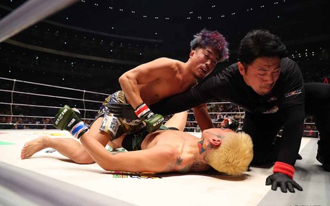 【RIZIN.45】「あれ、何かあった？」太田忍、熱唱登場の芦澤竜誠を“141秒失神”ダースチョーク葬で一本勝ち 画像