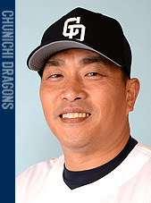 中日の山本昌、最年長勝利の道具寄贈…「博物館が昌のアイテムだらけになるぞ！」 画像