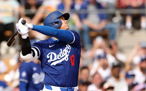 【MLB】「アリゾナでどうかなってところ」大谷翔平、本塁打の手応え聞かれ報道陣の笑い誘う 画像