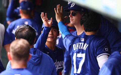 【MLB】大谷翔平と山本由伸の同時出場に「ファン絶叫」と米メディア　ド軍同僚からは「メンバー表を保存しておきたい」という声も 画像