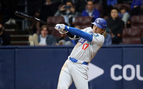 【MLB】「キケポーズ、出た」大谷翔平、現地“グラウンドレベル”から撮影したド軍公開の初安打ムービーが話題 画像