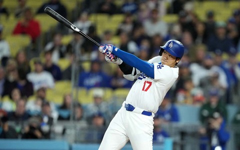 【MLB】大谷翔平、今季4号“172キロ”弾丸アーチ　松井秀喜の「通算175本塁打」日本選手最多記録に並ぶ 画像