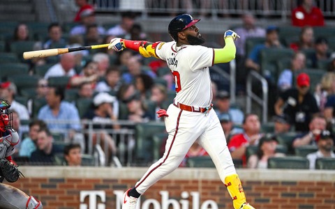 【MLB】DV、飲酒運転……波乱万丈のスラッガーが大谷翔平を抜き去る ブ軍オズナが12号アーチで“本塁打トップ”に浮上 画像