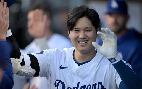 【MLB】大谷翔平、ド軍本拠地で成し遂げた“史上初”の偉業　圧巻の18・19号連発に公式も賛辞「オオタニが歴史に名を残す」 画像